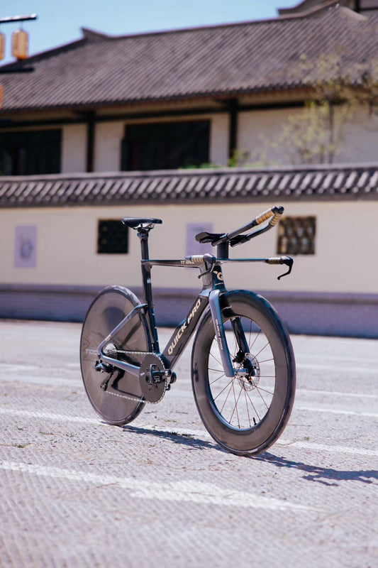 tubeless road tire bead seated on carbon rim