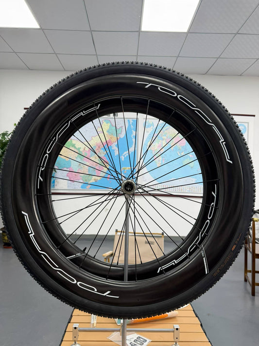 Aero Gravel Wheels vs Lightweight Gravel Wheels: Which Is Faster for Your Riding?