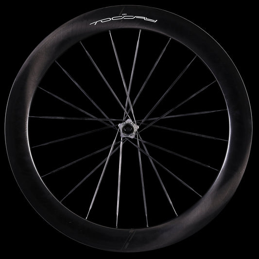 spokes on a bike and carbon wheel construction