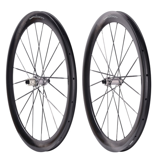 TOCCAY carbon road wheels showing rim profile and internal channel