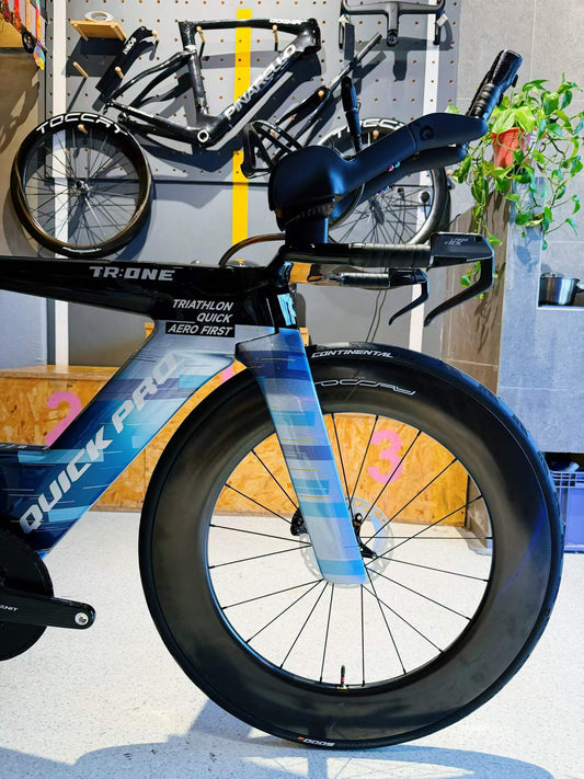 Tubeless-Rennradreifen und Carbonfelge zur Erklärung fairer Nachweise in Laufradtests
