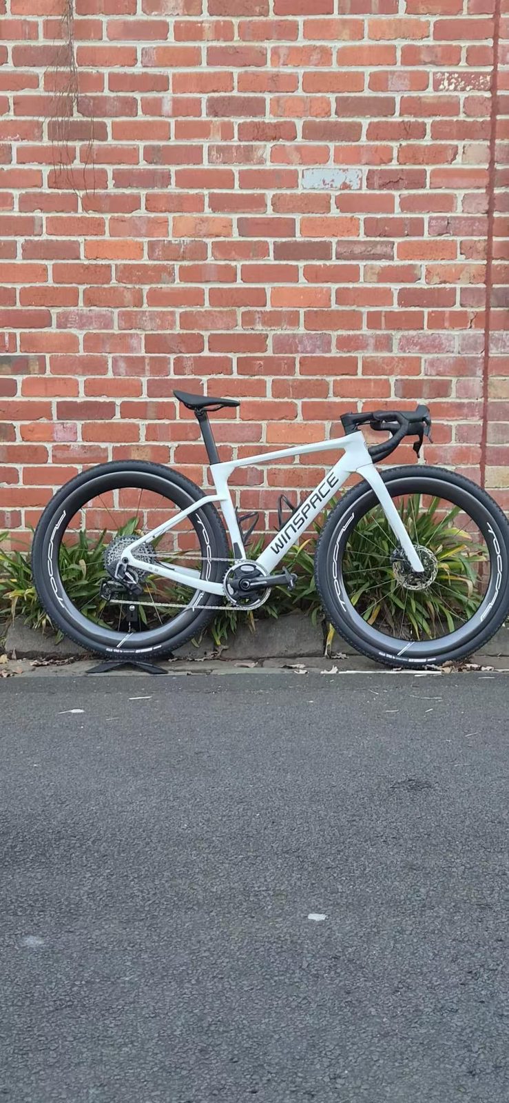 Elise riding TOCCAY Ghost Gravel 58