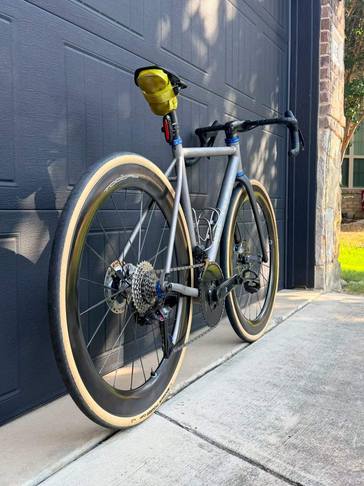 Thomas riding TOCCAY AERO-60 Ghost CARBON