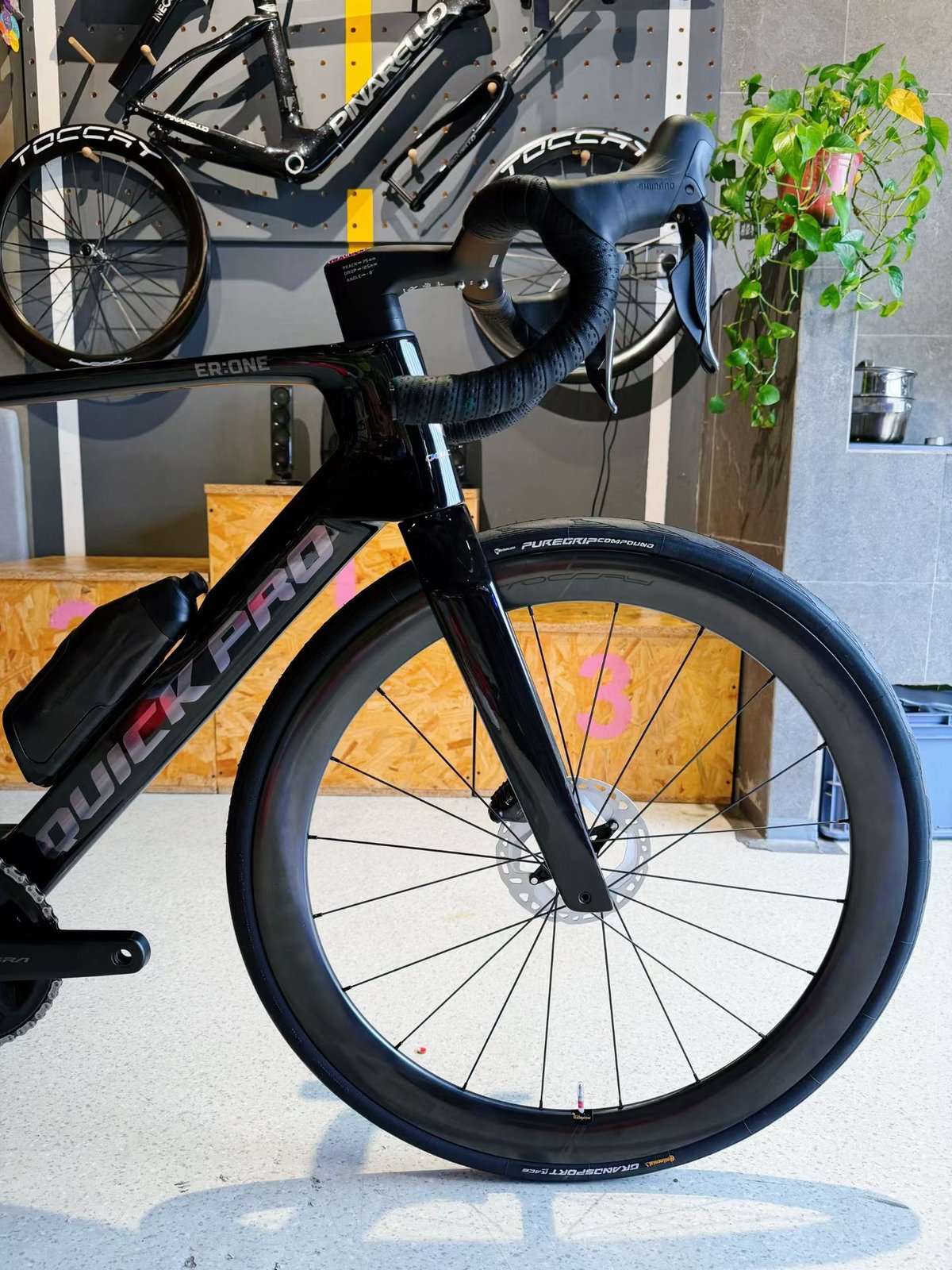 Nils racing VeloCity München Criterium on TOCCAY AERO-60 Ghost CARBON